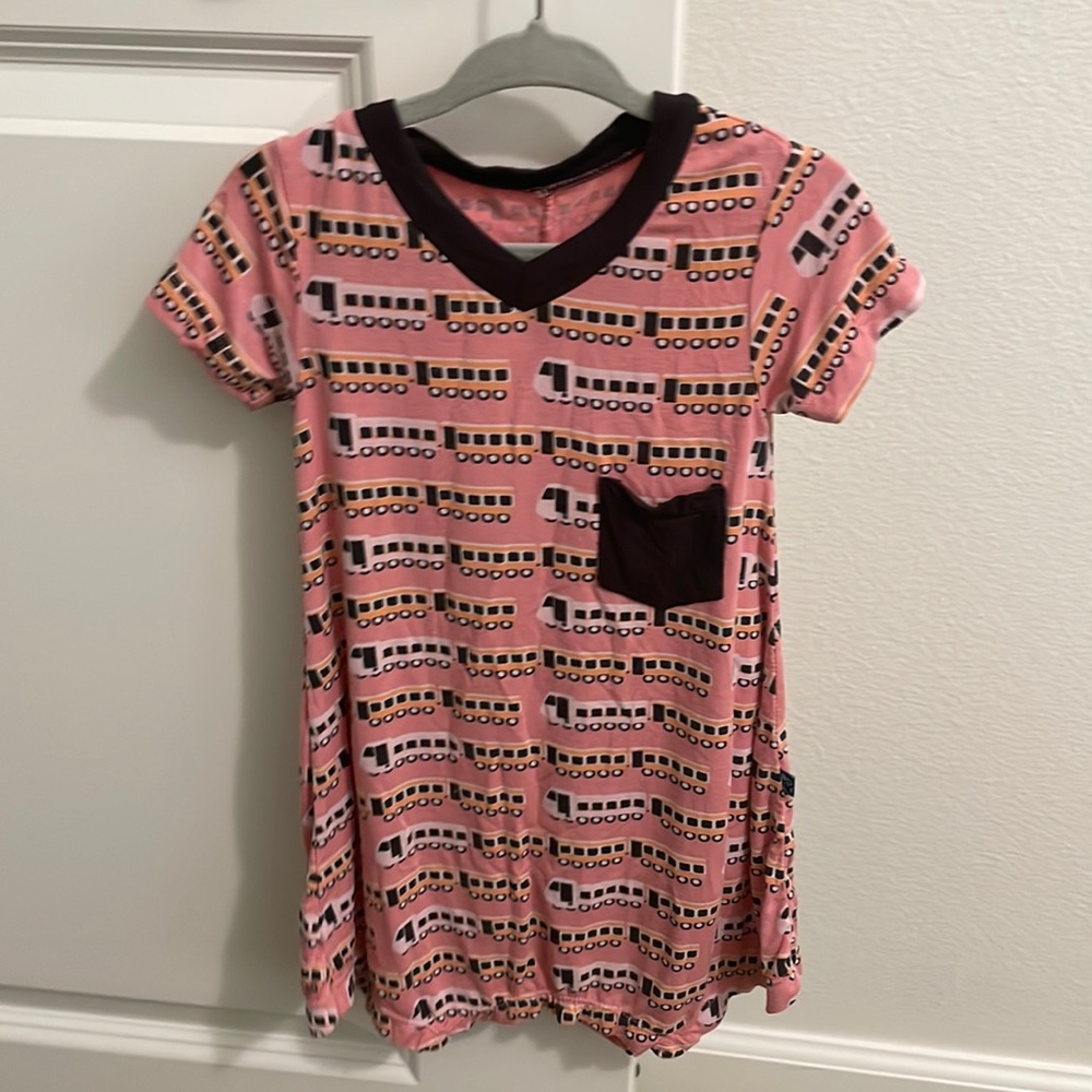 Kickee pants dress size 12-18 month.